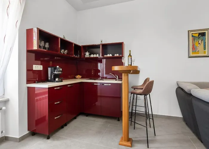 Villa Charming With Pool Nedeščina