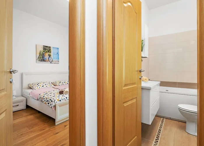 Charming With Pool * Nedeščina