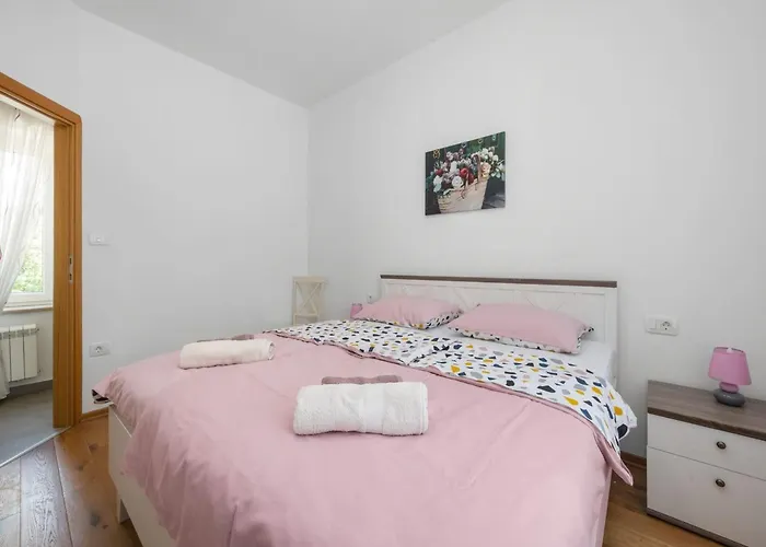 Charming With Pool Villa